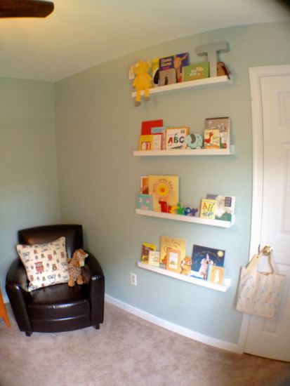 DIY Cheap and Easy Picture or Book Ledges. Nursery. www.tommyandellie.com